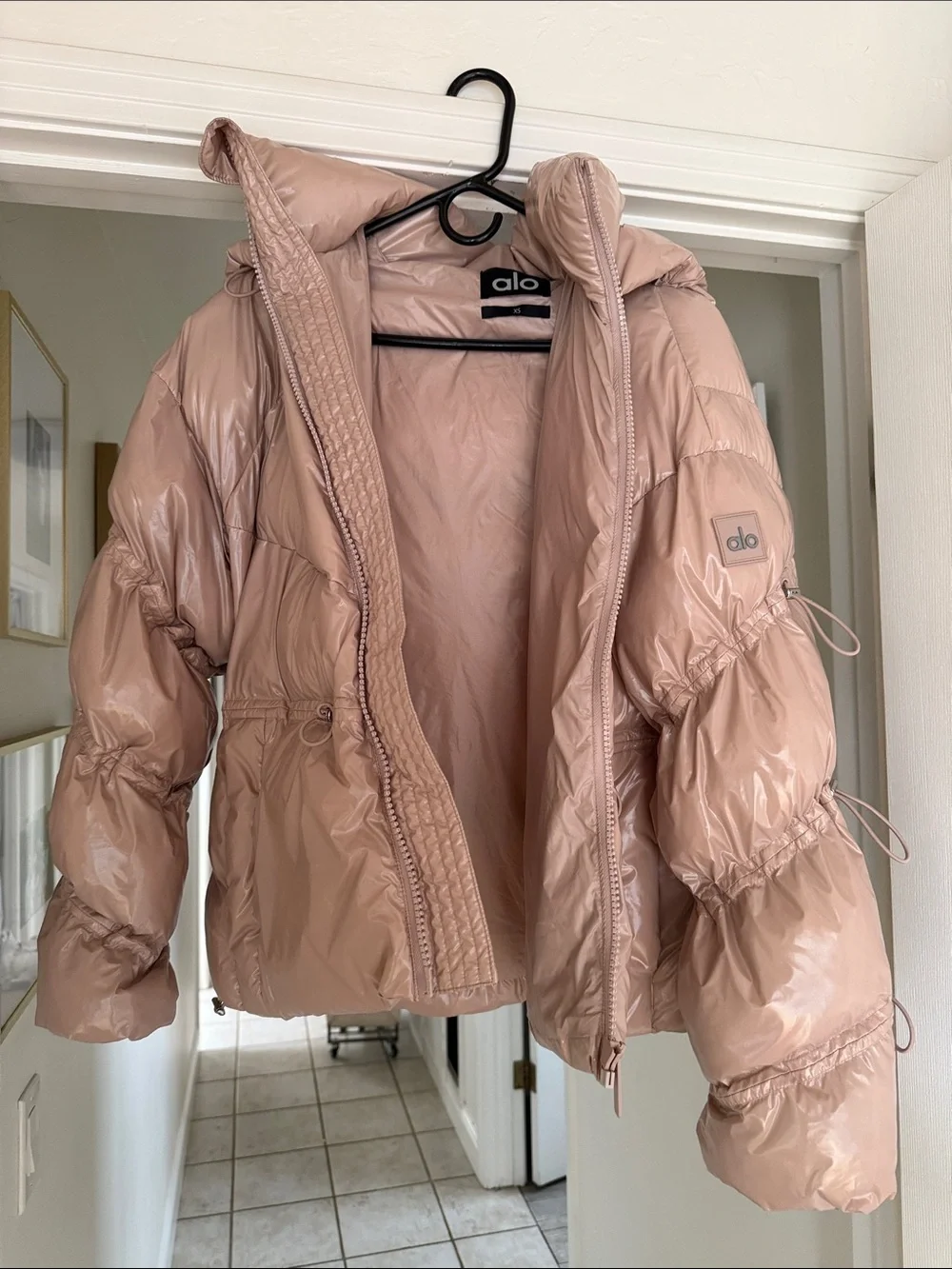 ALO Yoga Glossy Blush Pink Hooded Puffer Jacket